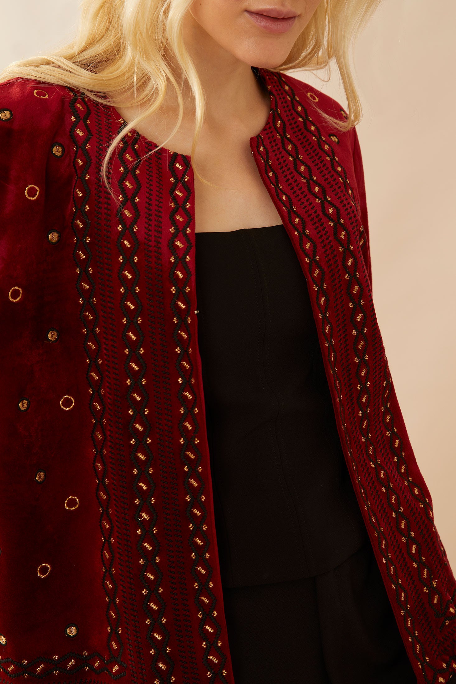 Giovanna Embroidered Dinner Jacket - Myra USA