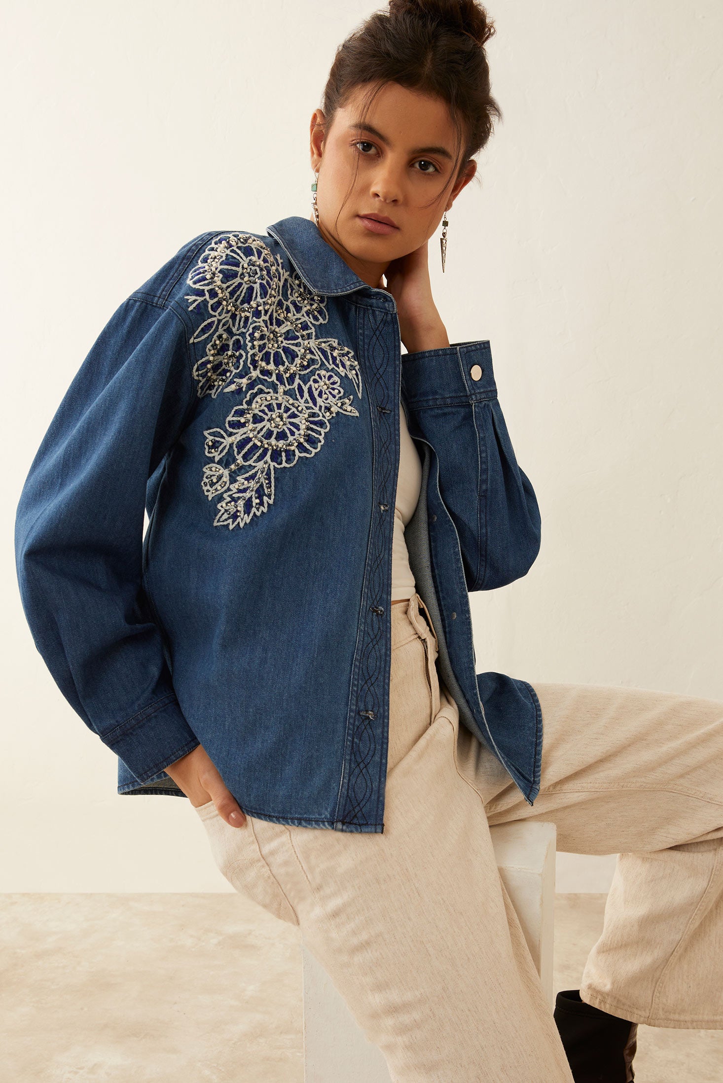 Lindaj Embroidered Jacket - Myra USA
