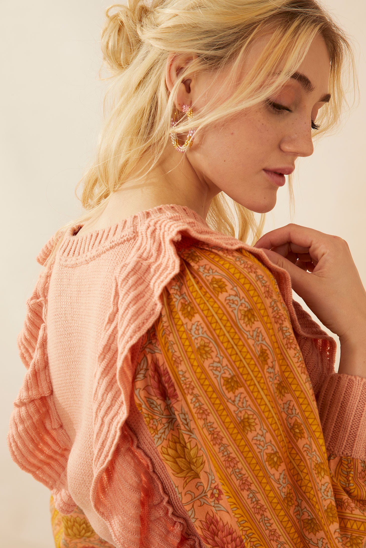 Penelope Ruffled Sweater in Peach - Myra USA