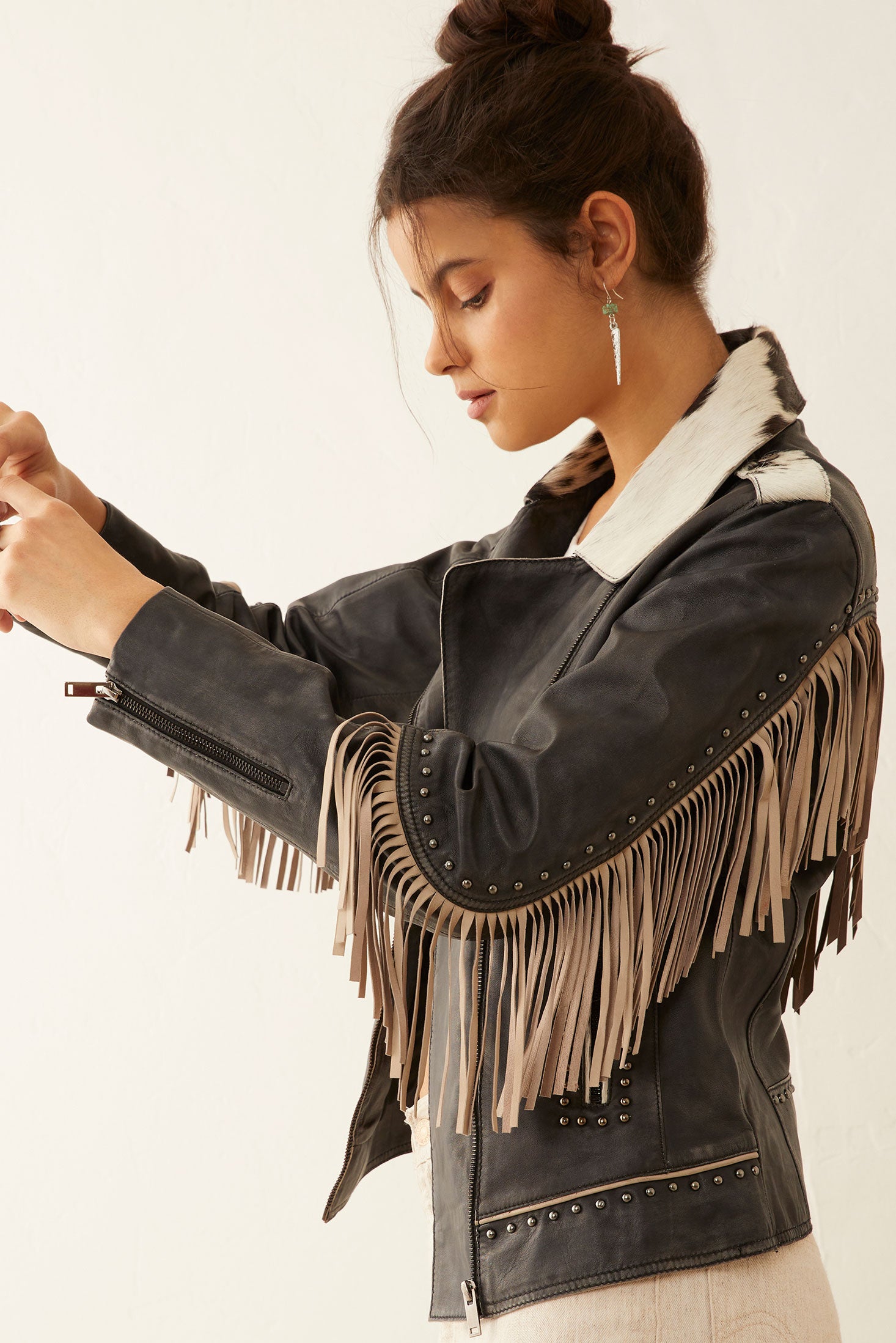 Phoenix Fringed Leather Jacket In Ebony - Myra USA