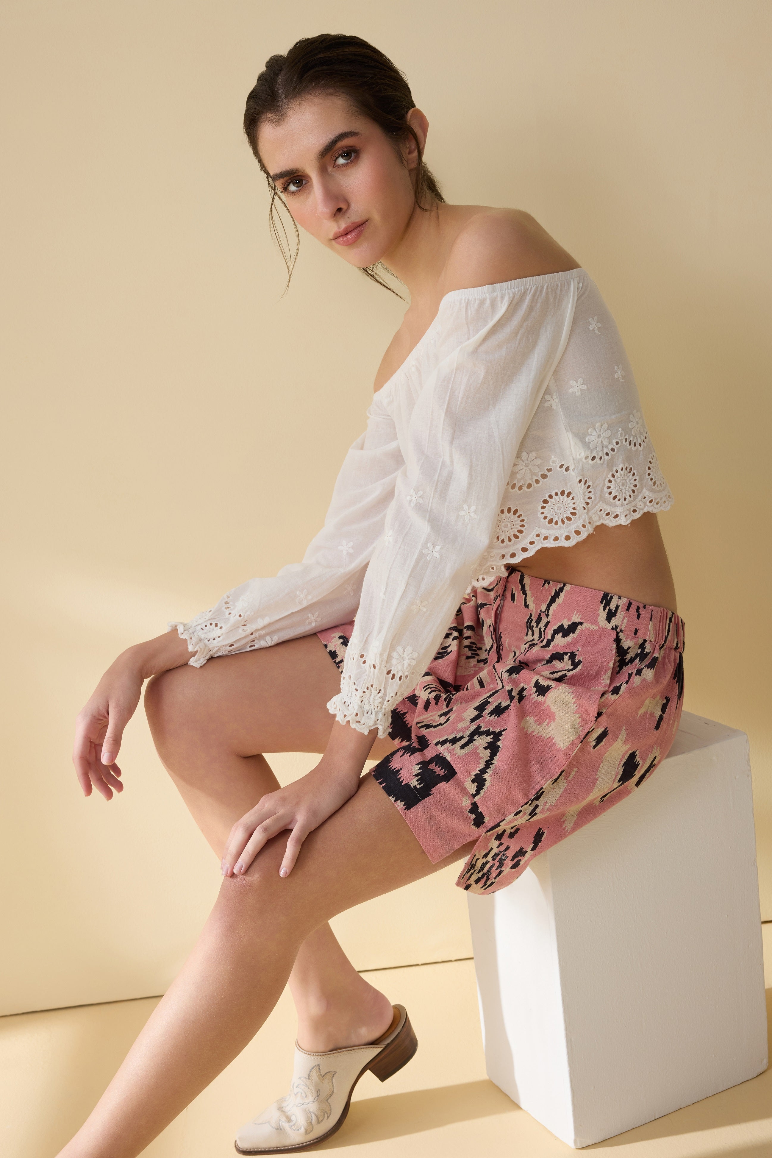 Arrowhead Meadow Shorts In Pink - Myra USA