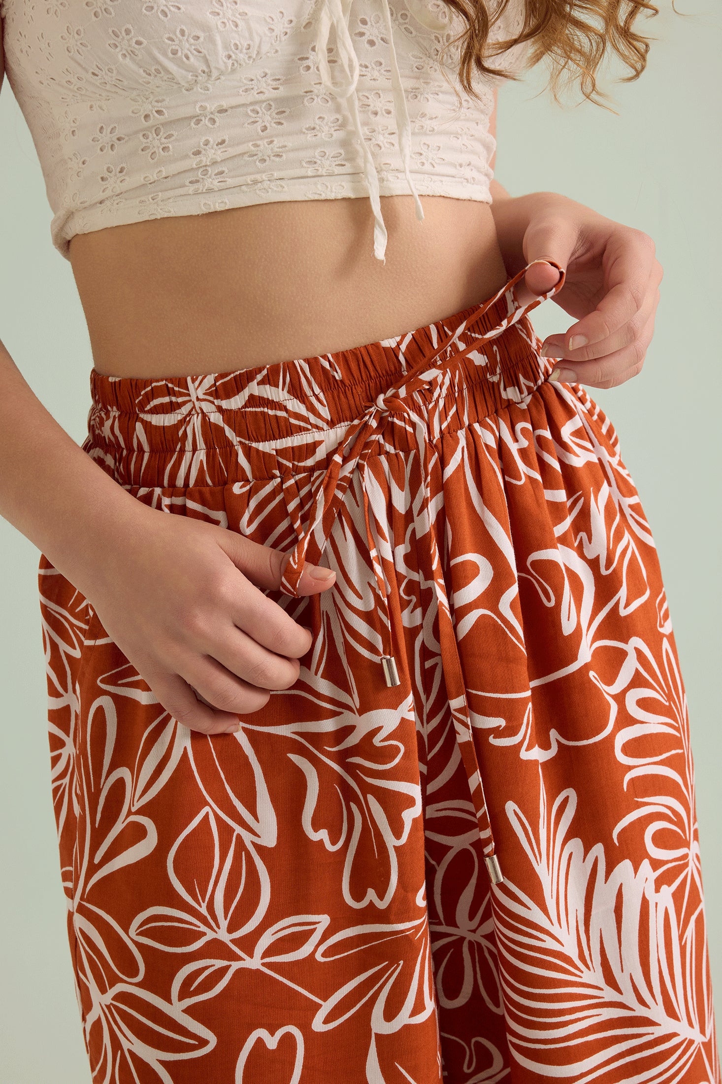 Katelyn Print Pants In Brown - Myra USA