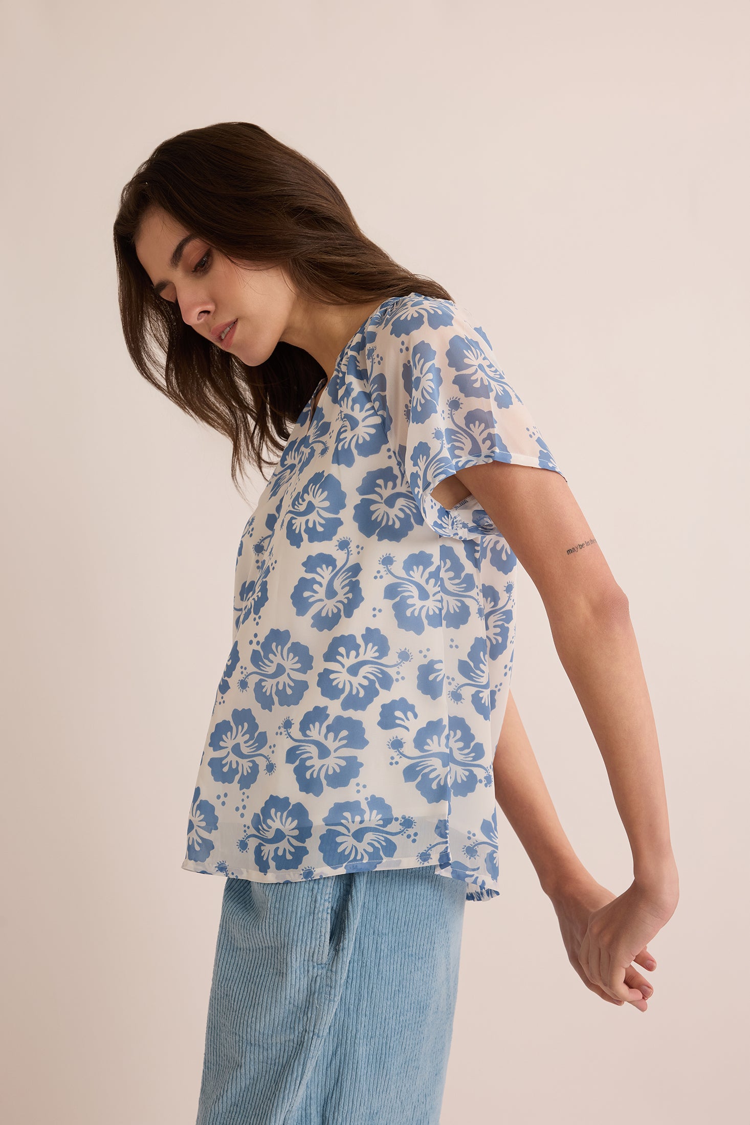 Love of Lydia Floral Top In Blue - Myra USA
