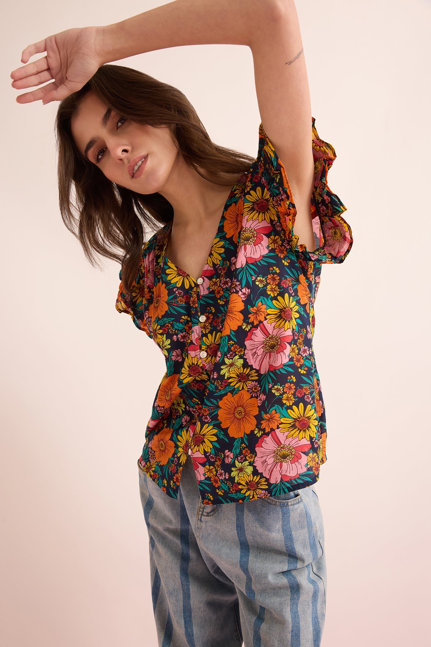 Zoe & Zinnia Floral Top In Multicolor - Myra USA