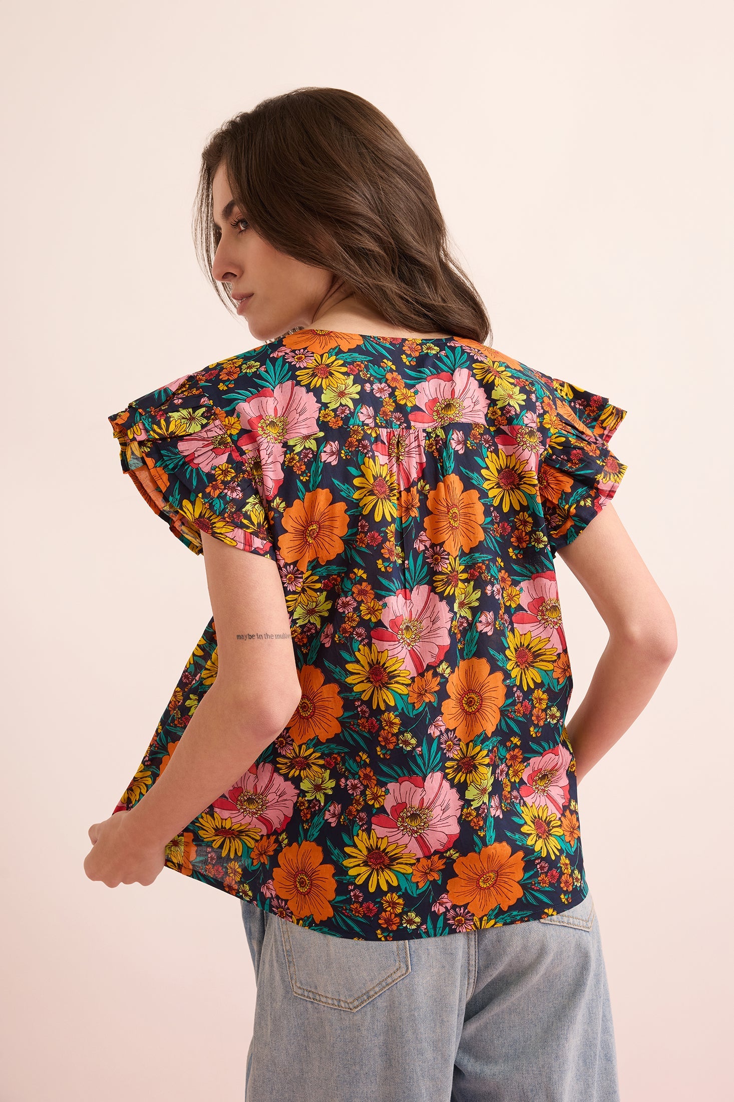 Zoe & Zinnia Floral Top In Multicolor - Myra USA