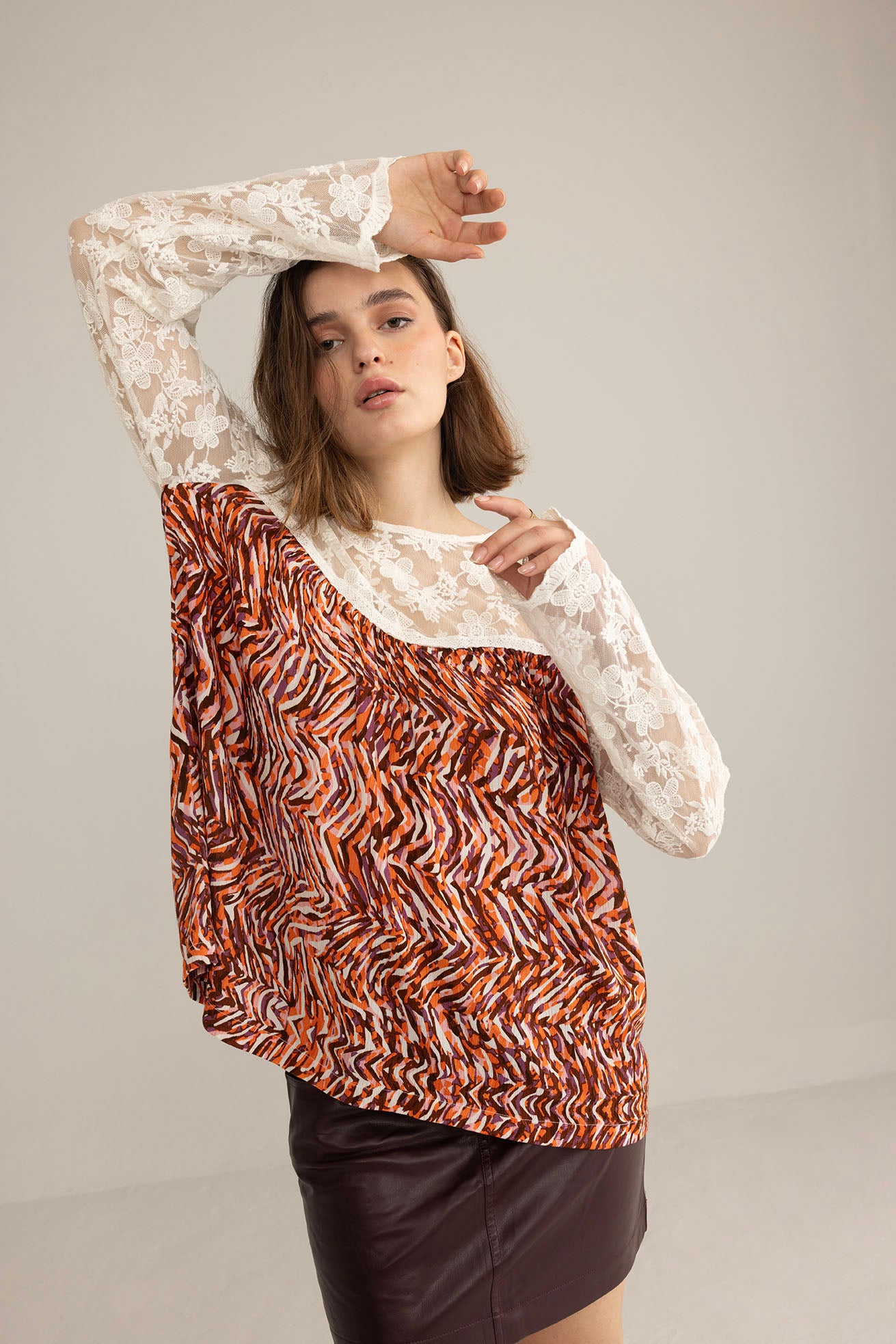 Tigerlily Lace Top in Multicolor Print - Myra USA