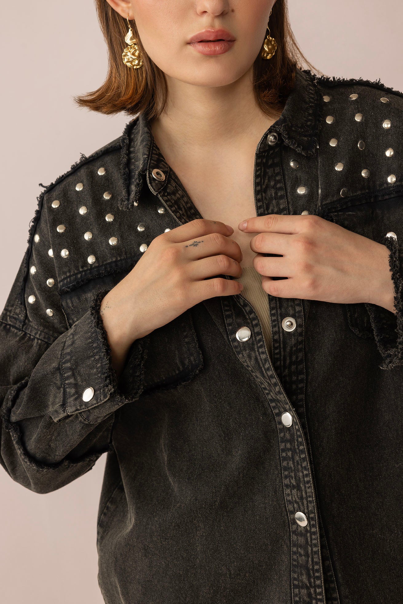 Pearl Dust Jacket in black Washed