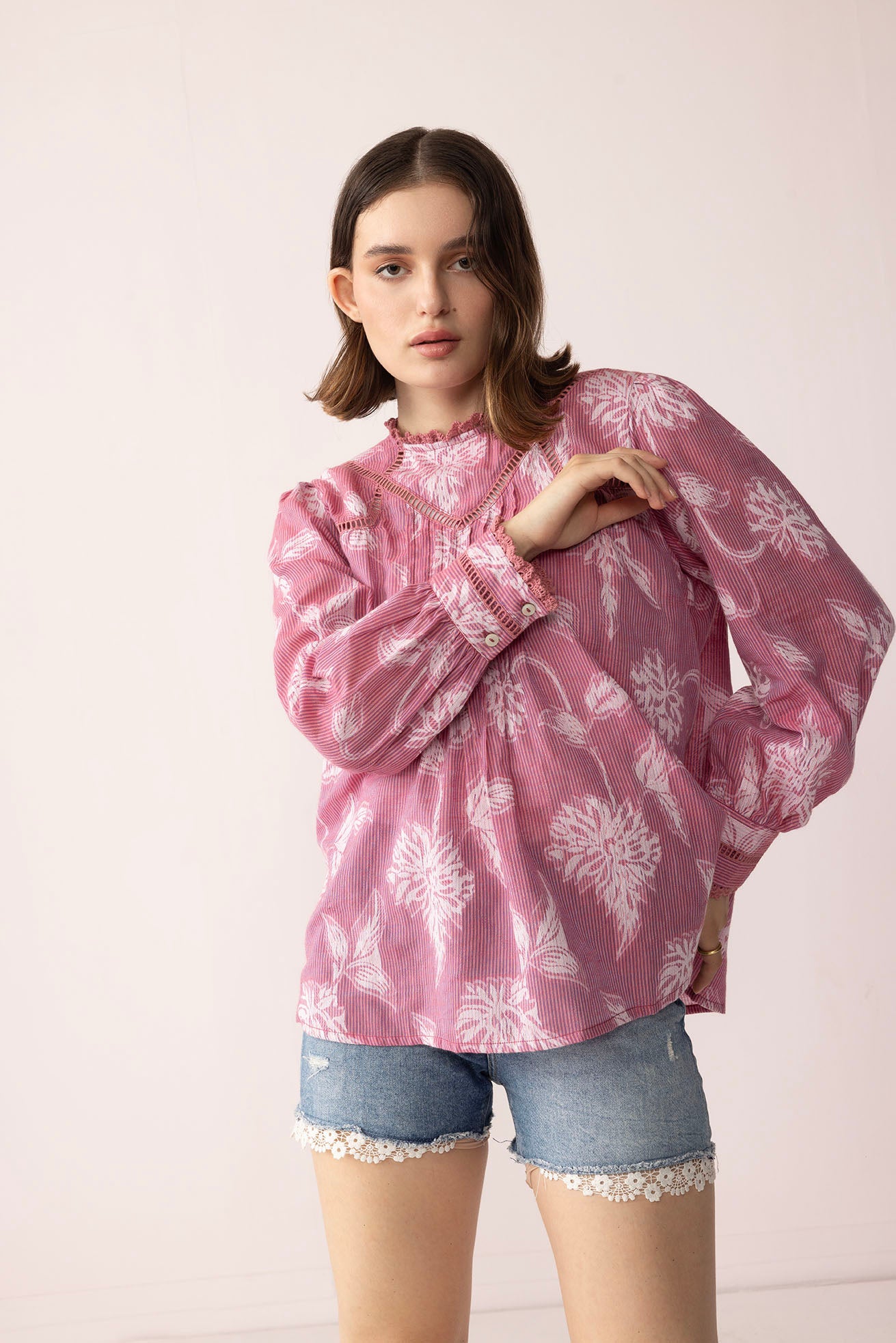 Victorian Bloom Blouse in Dusty Pink - Myra USA