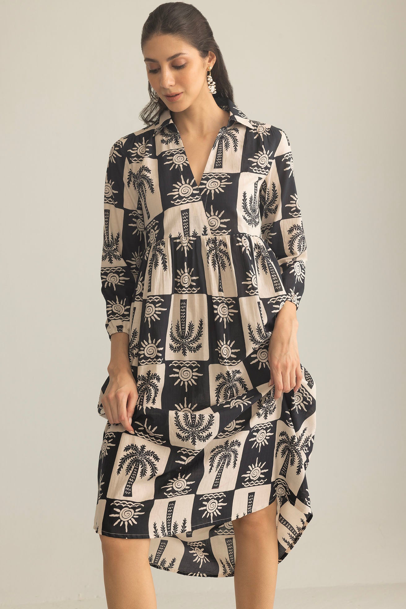 Palm Theory Maxi Dress in Navy Blue & Cream - Myra USA