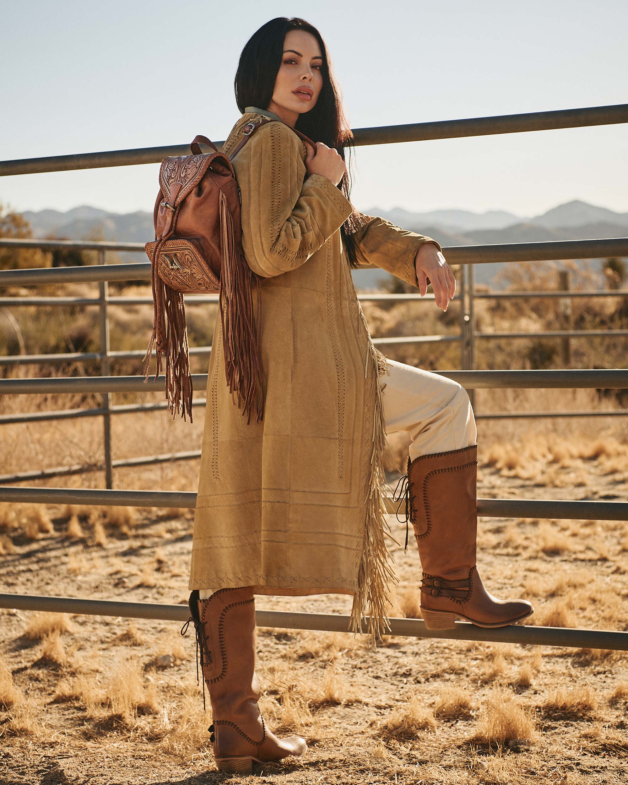 Loyal West Roaming Trail Medium Backpack - Myra USA