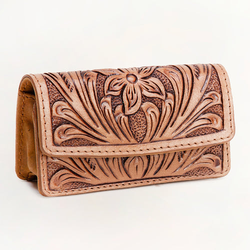 Loyal West Cattle Kiss Lipstick - Myra USA