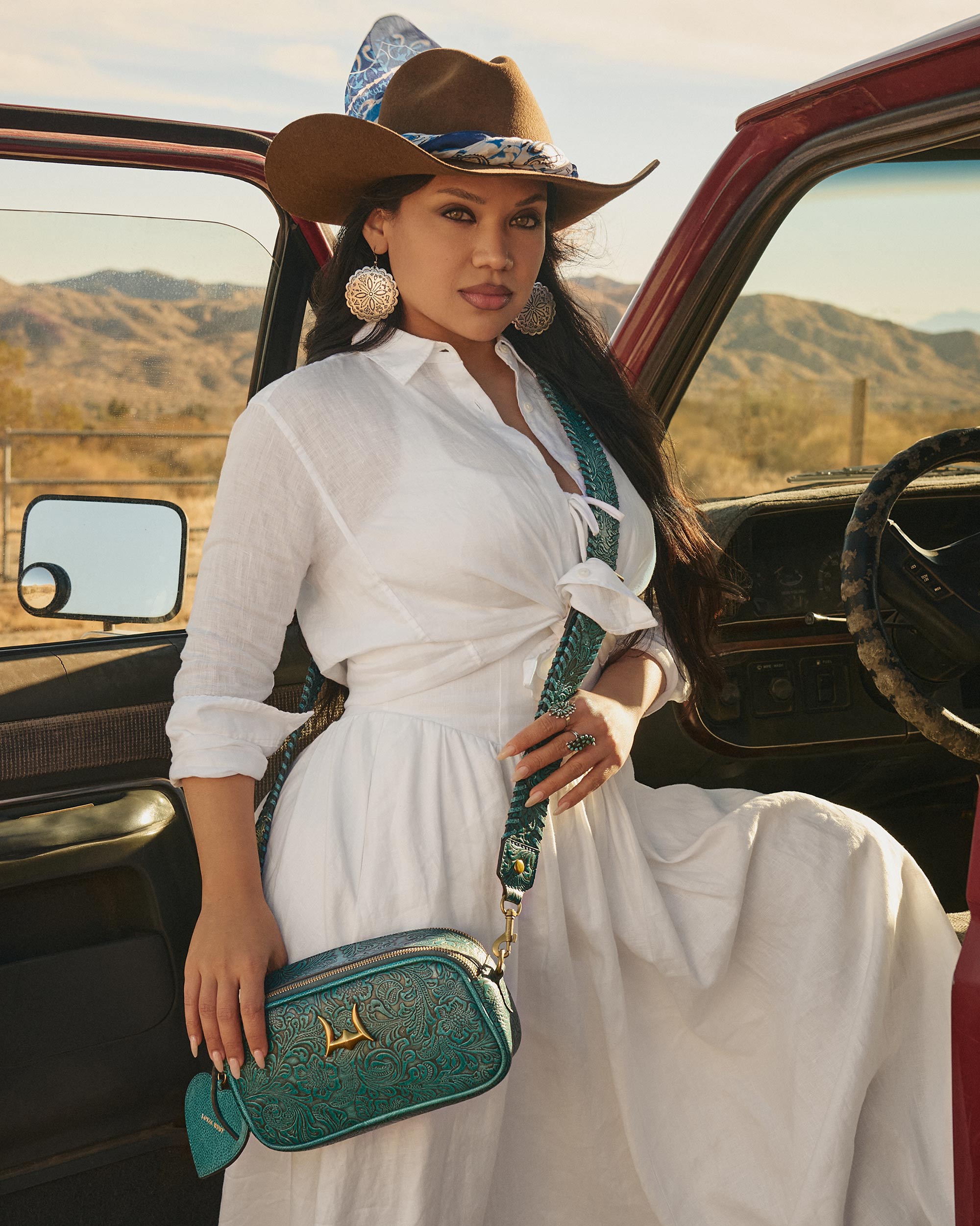 Loyal West Sophia Shoulder Bag - Myra USA