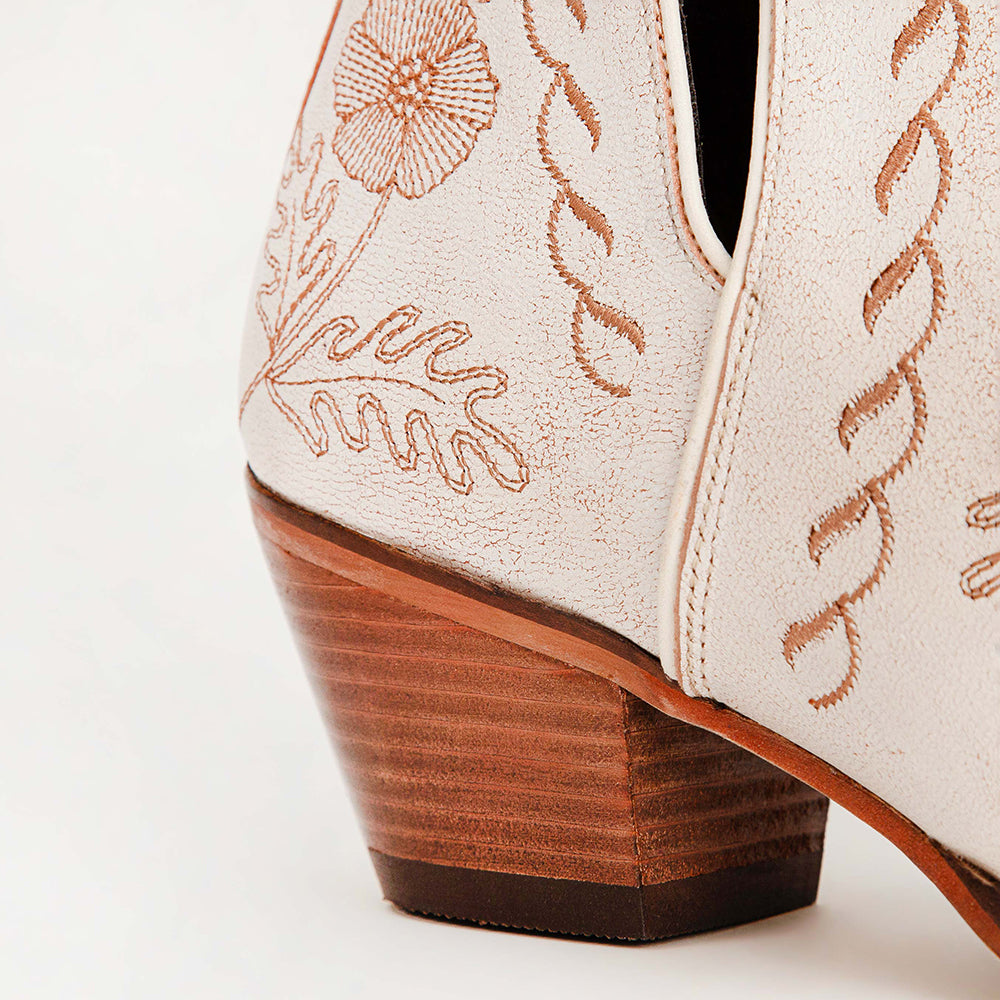 Loyal West South West Booties White Calfskin - Myra USA