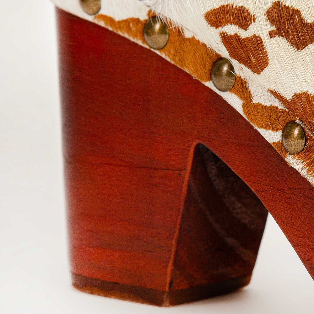 Loyal West Carlotta Trail Clogs Brown And White Cowhide - Myra USA