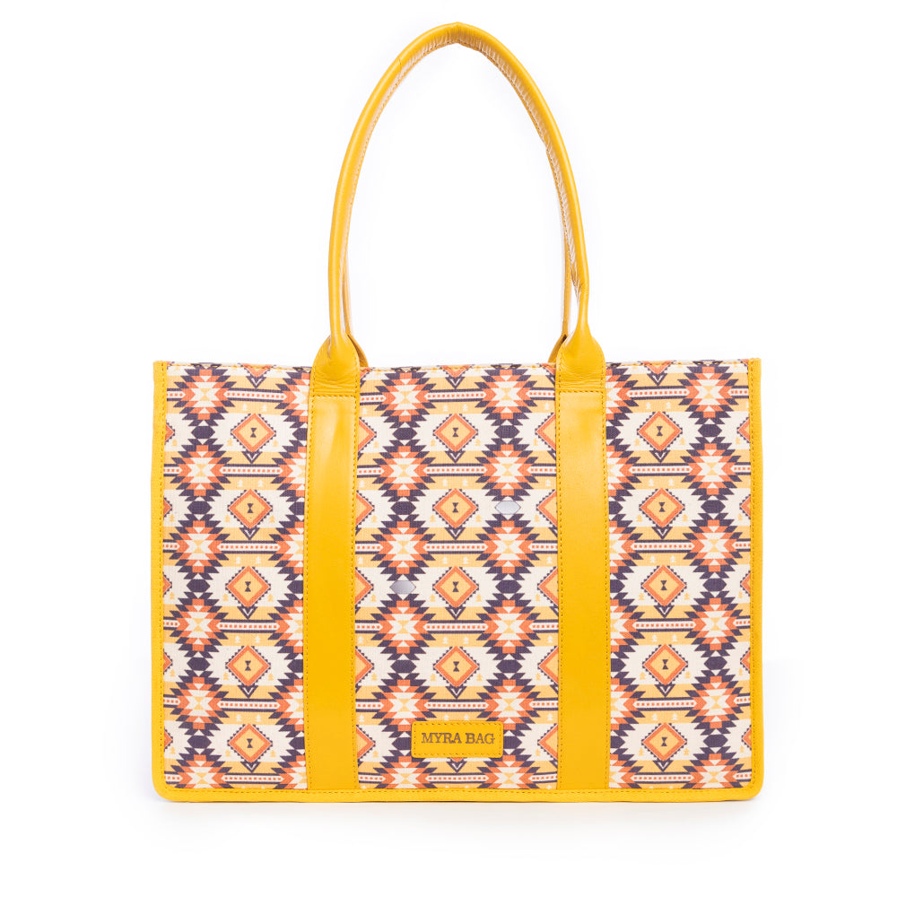 Mynora Springs Weekender Bag - Myra USA
