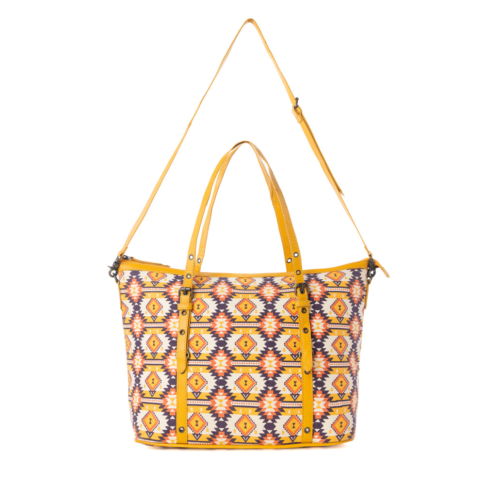 Mynora Springs Tote Bag - Myra USA