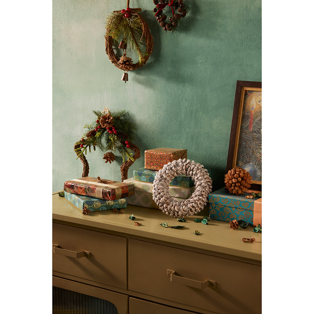 Frost O' The North Wreath - Myra USA