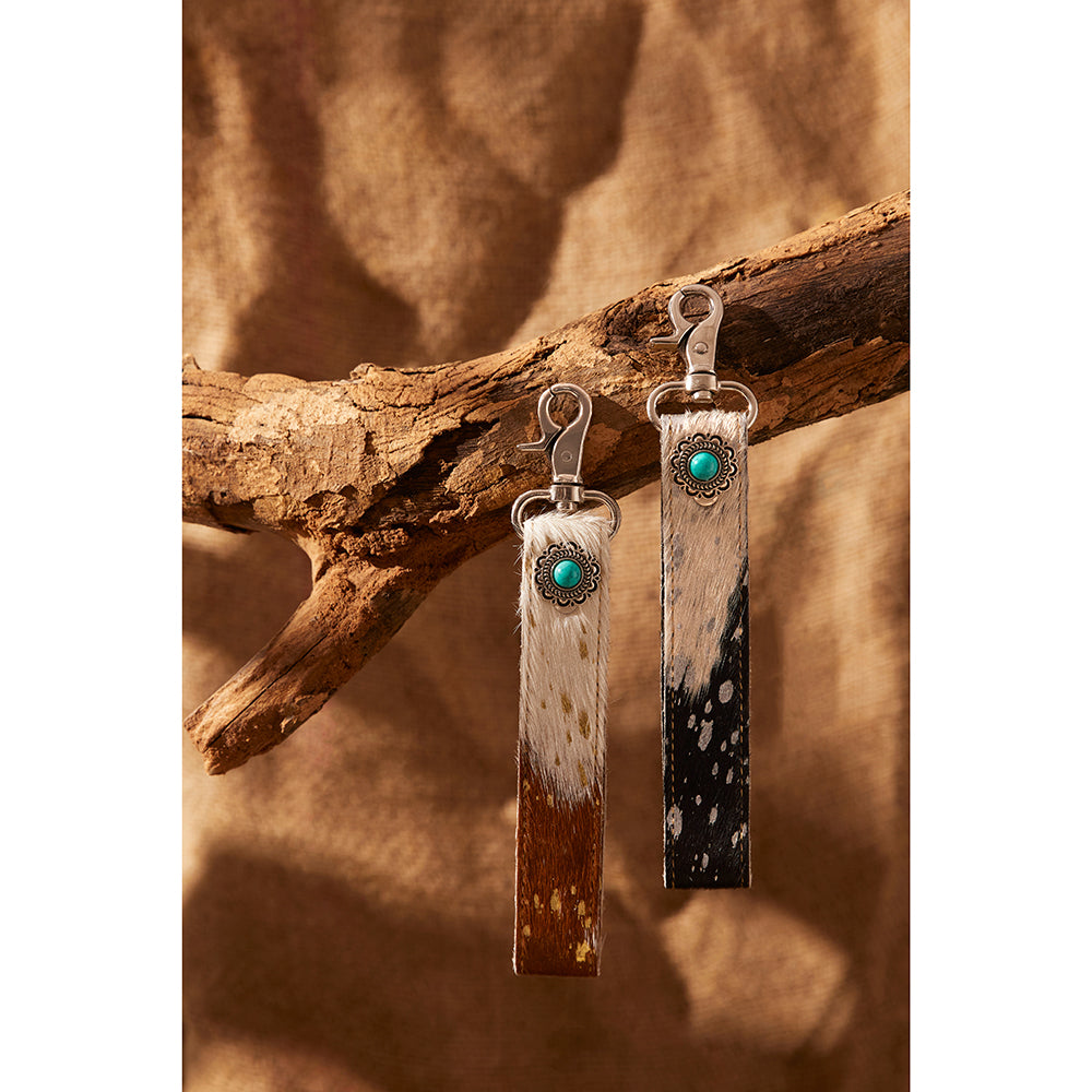 Concho Delight Key Fob in Brown & White - Myra USA