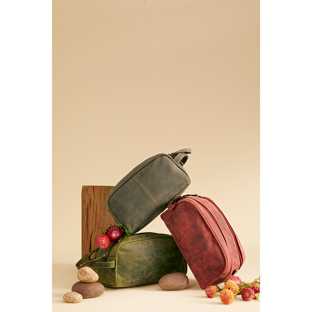 Eagle's Talon Toiletries Bag in Verdent Smoke - Myra USA