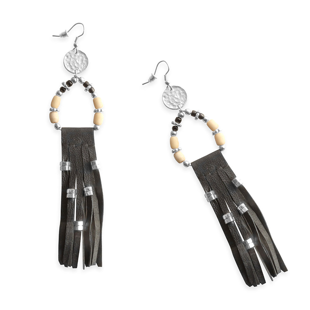 Midnight's Mystery Earrings In Black - Myra USA