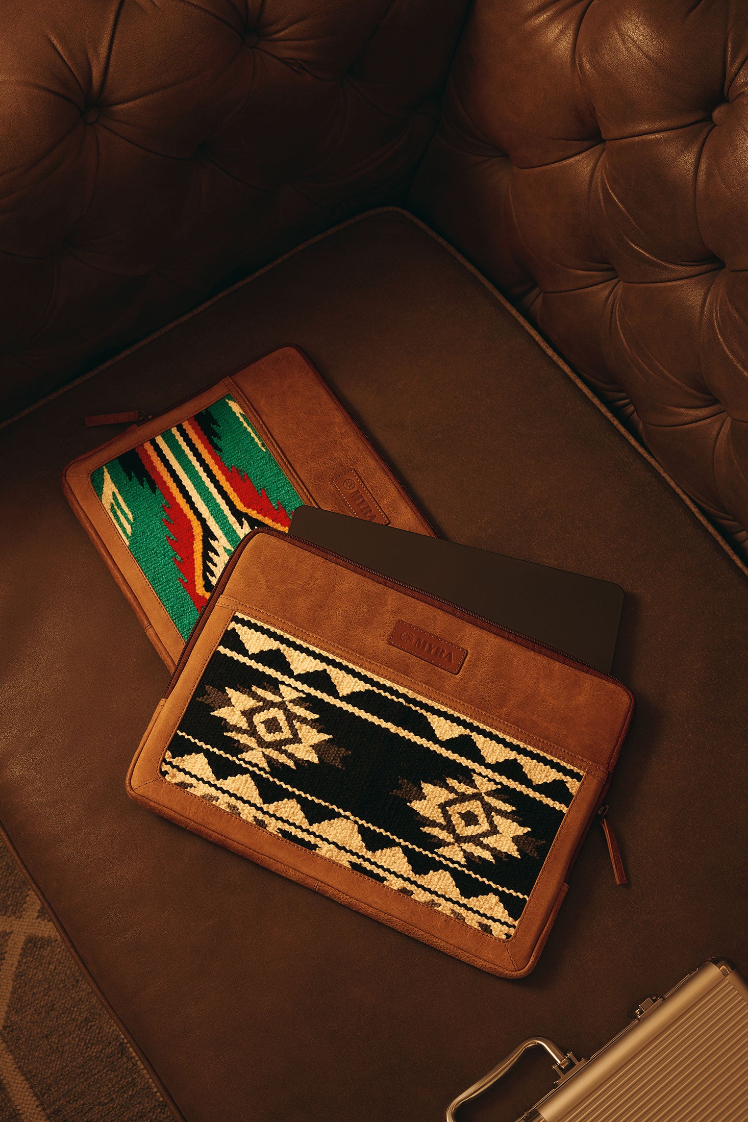Minerva Prairie Laptop Case In Blue And Brown - Myra USA