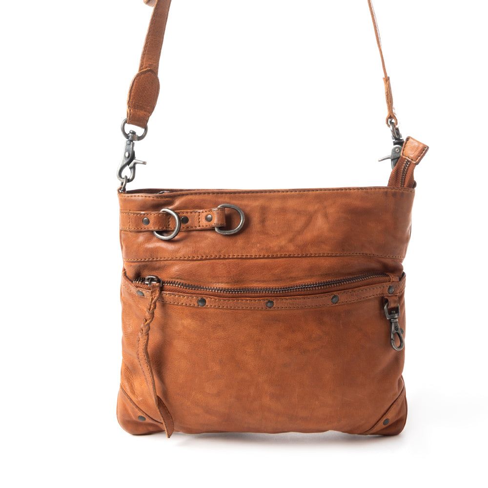 Morrisville Shoulder Bag In Brown - Myra USA