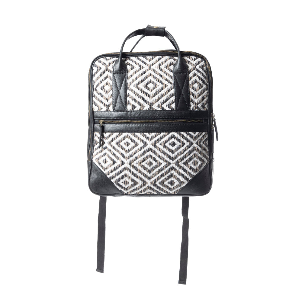 Grasslands Meadow Backpack In Black and White – Myra USA display picture 2