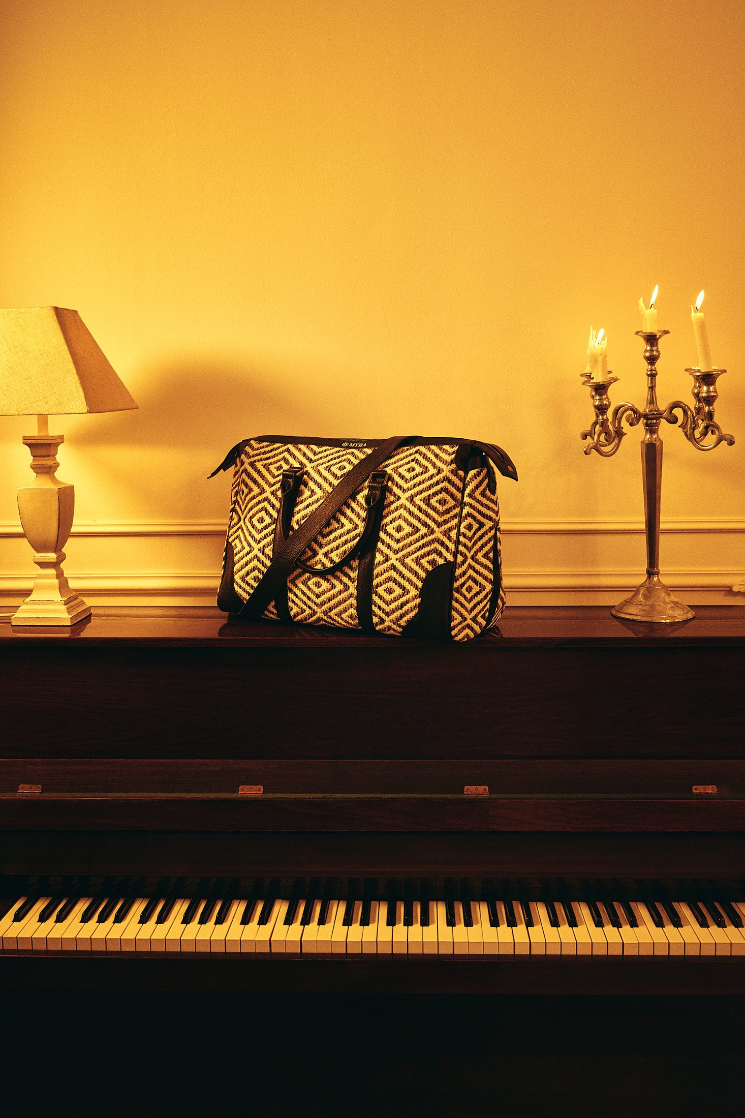 Stallion Way Duffel In Black - Myra USA