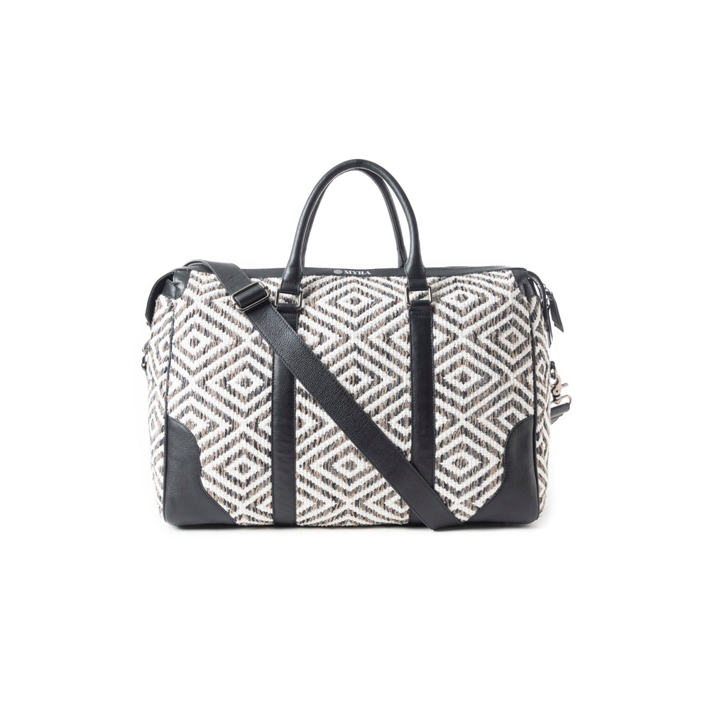 Stallion Way Duffel In Black - Myra USA