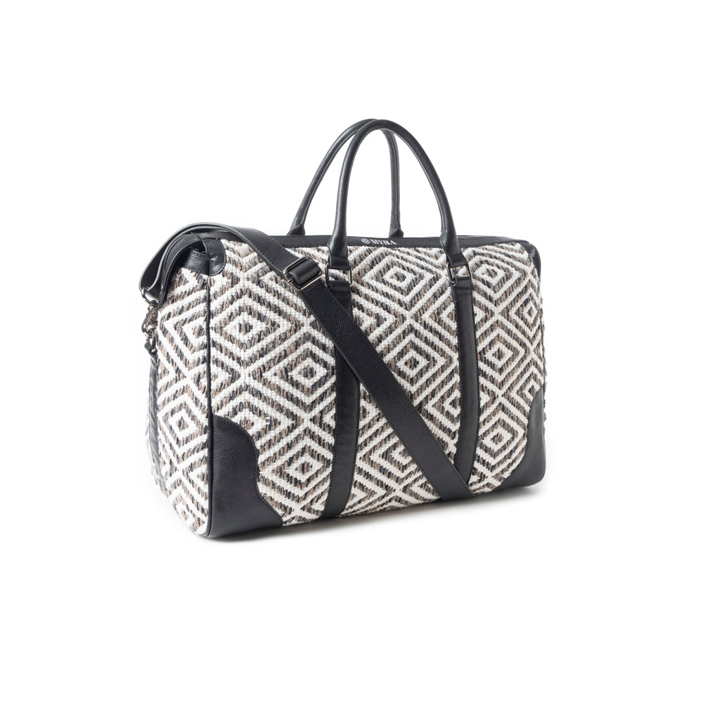 Stallion Way Duffel In Black - Myra USA