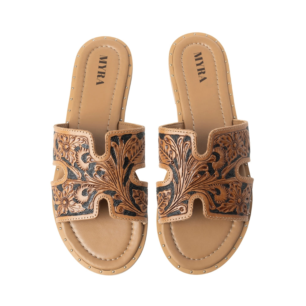 Carmina Anne Sandals In Black - Myra USA