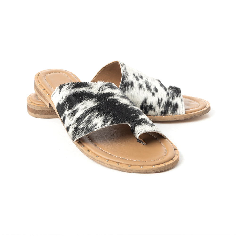 Kimmee Trail Sandal In Black and White - Myra USA