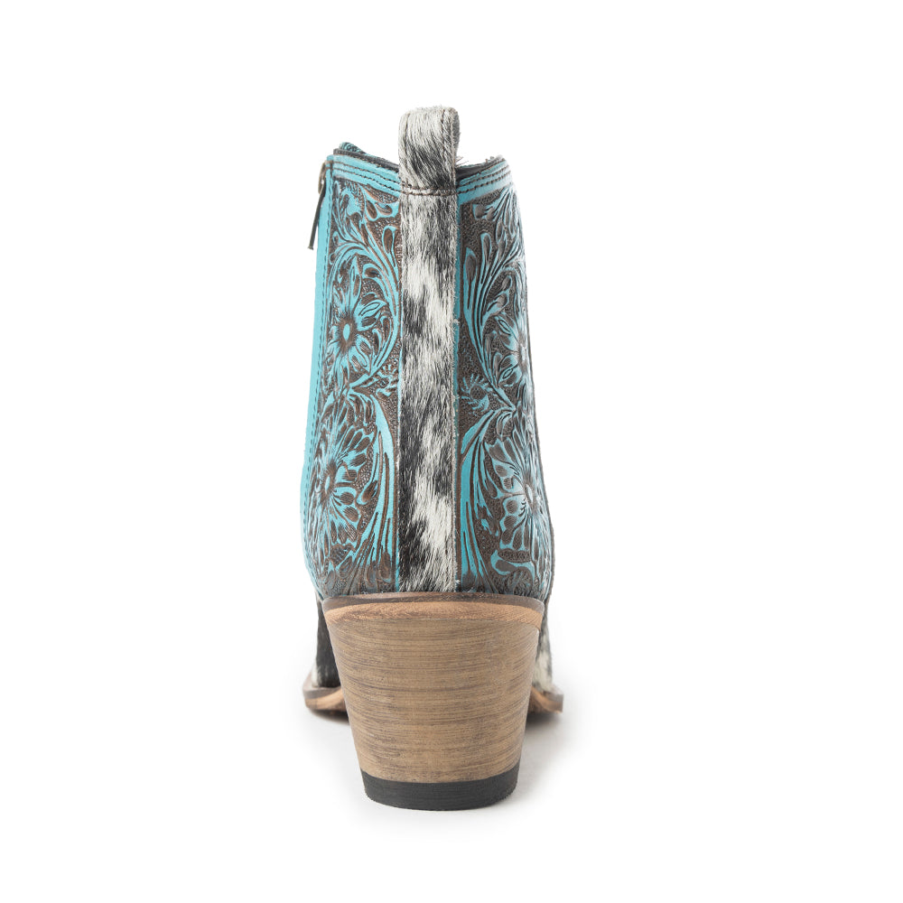 Reyna Ridge Booties In Black And White - Myra USA