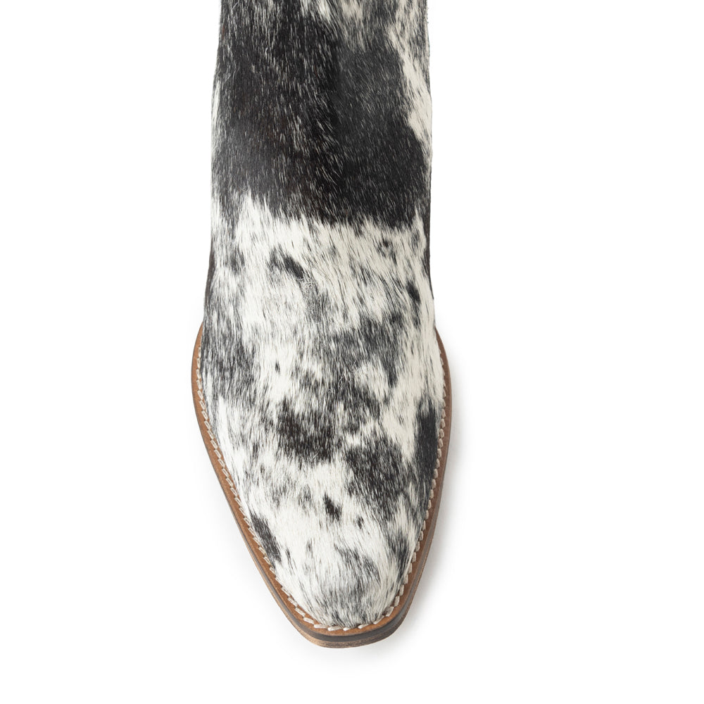 Reyna Ridge Booties In Black And White - Myra USA