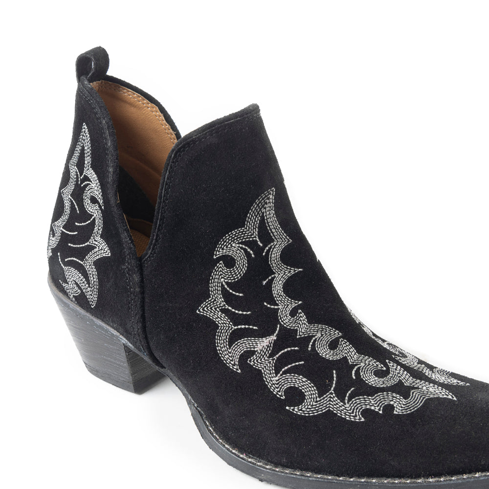 Trail Runner Booties In Black - Myra USA