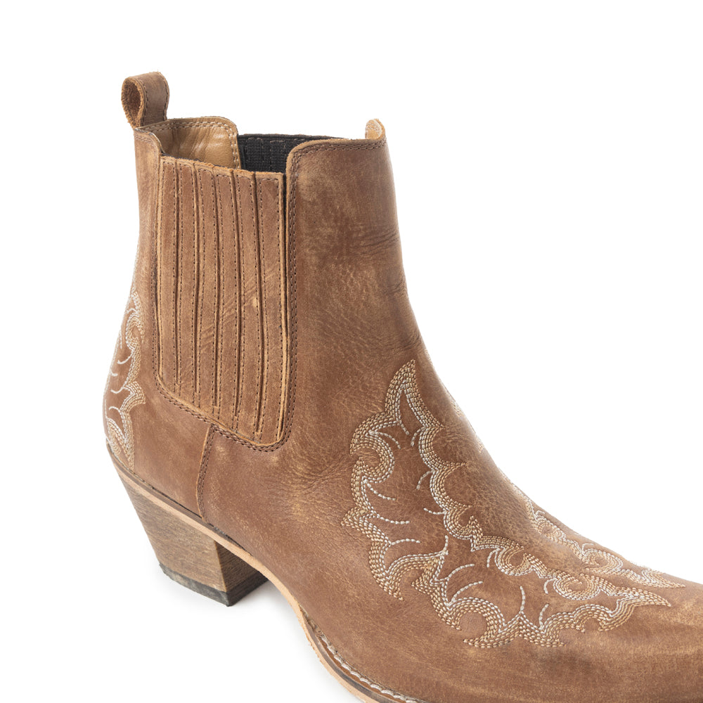 Dearling Ranch Booties In Brown - Myra USA