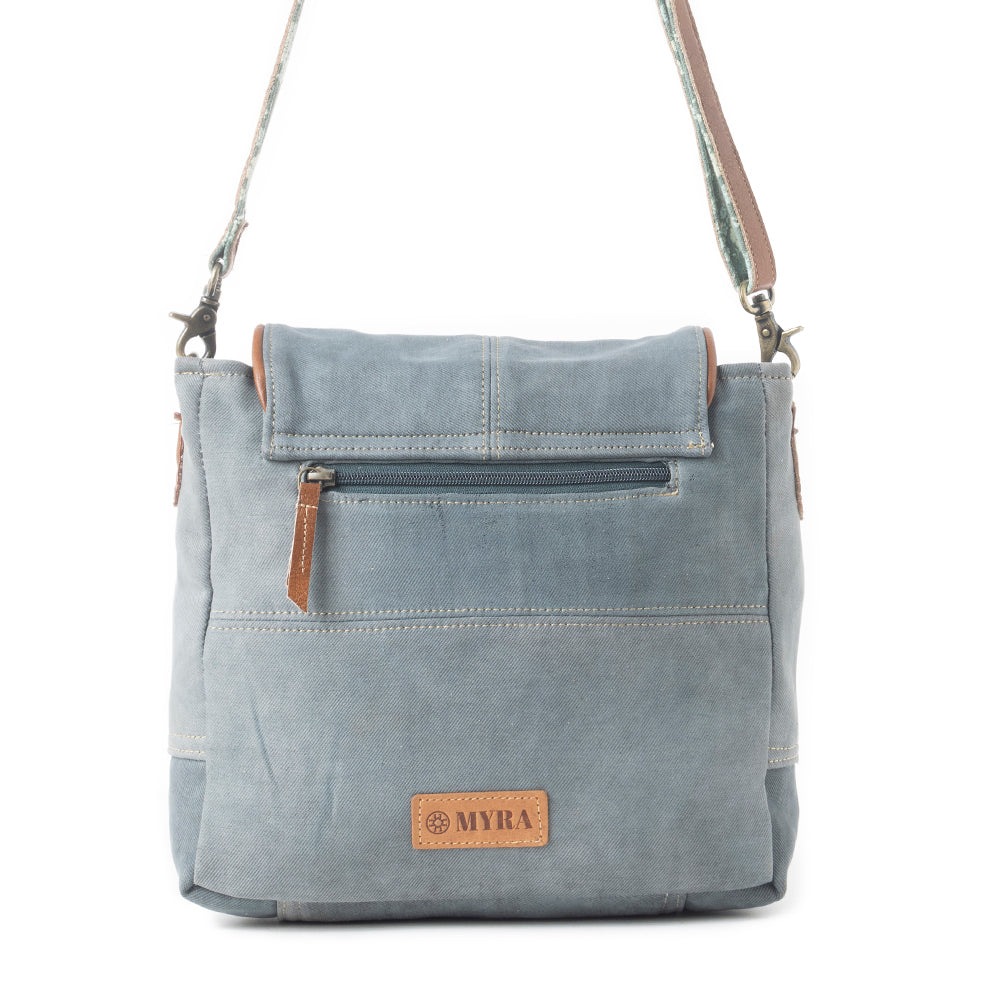 St. Tropez Explorer Shoulder Bag in Blue