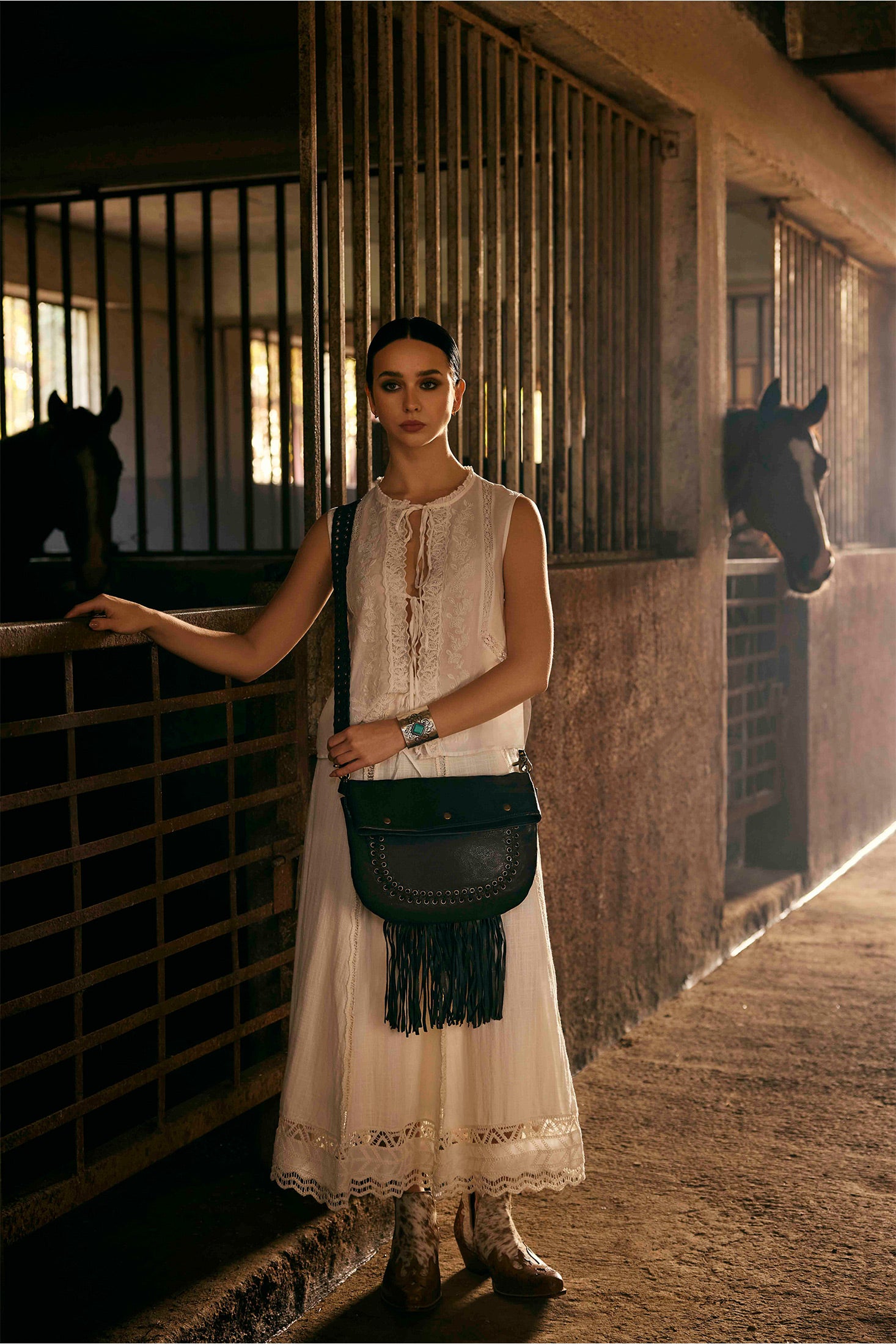 Mianda Shoulder Bag In Black