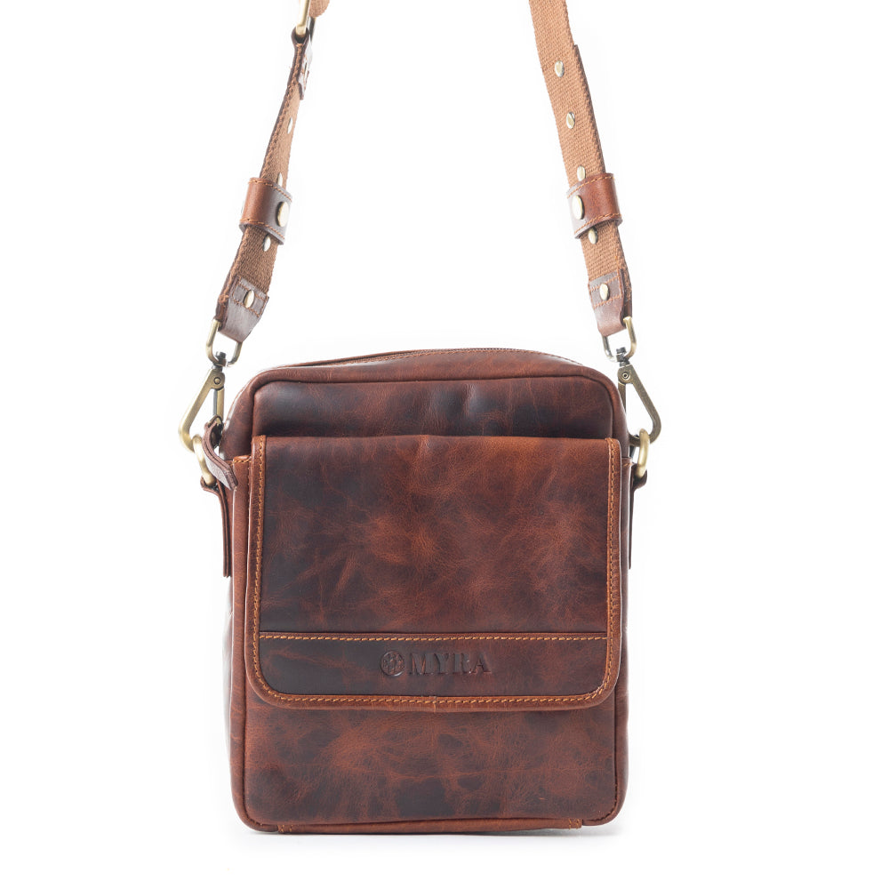 Desmona Peak Crossbody Bag