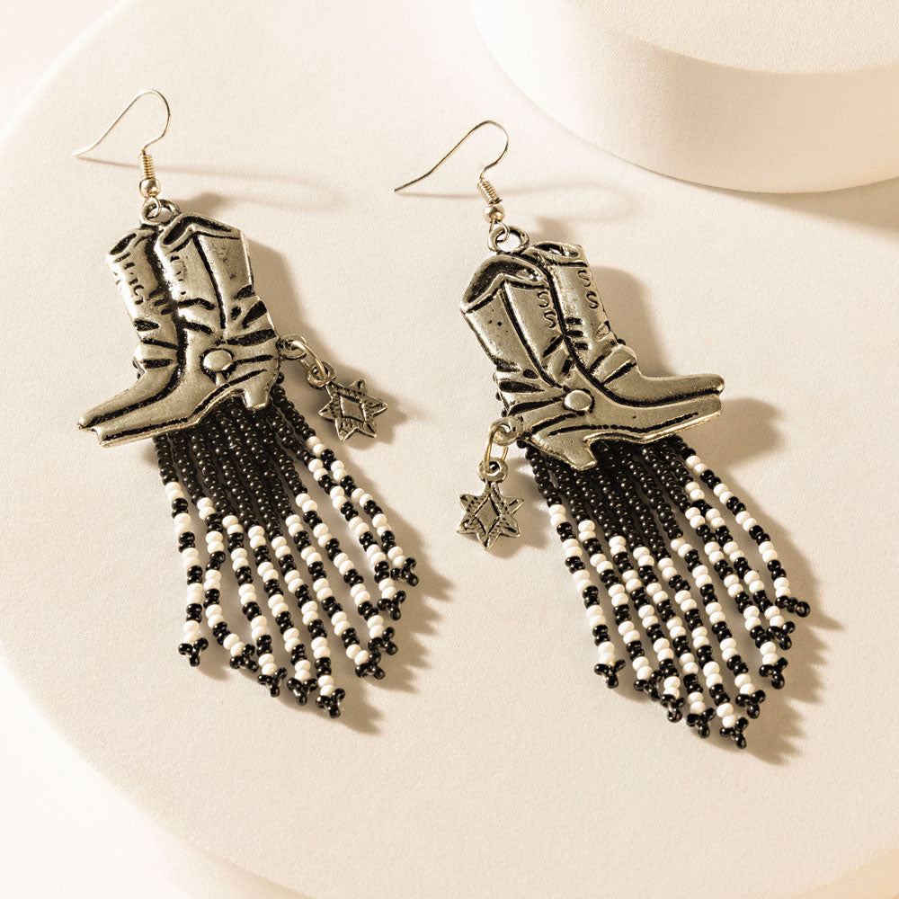 Cowgirl Cosmo Earrings in Rodeo Silver - Myra USA