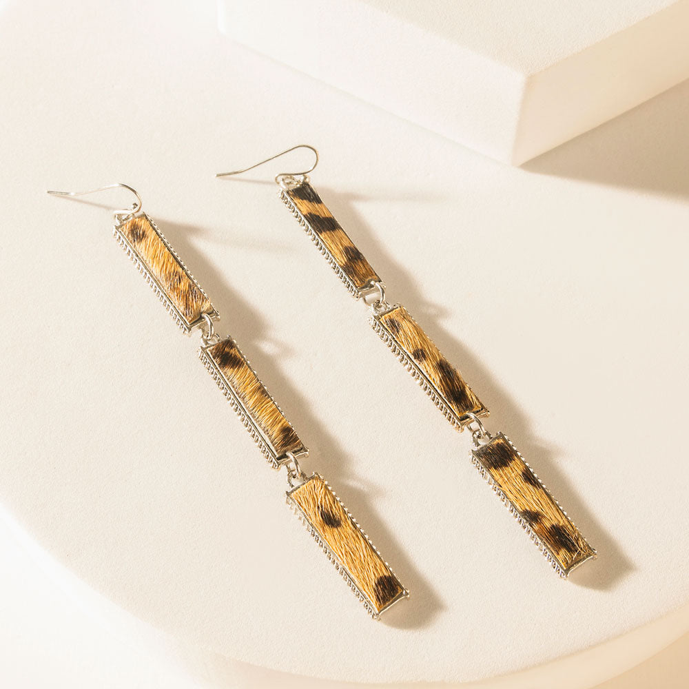 The Montana Streaks Earrings in Speckle Brown