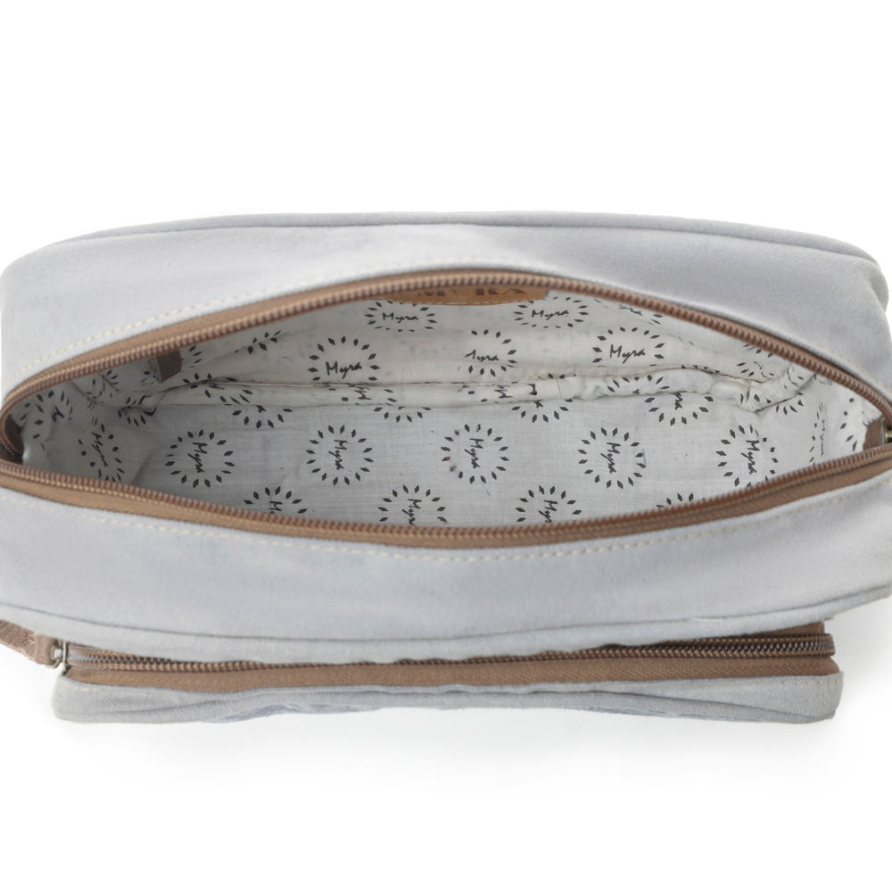 Myra Paisley Plains Pouch in Smoky Ash - Myra USA