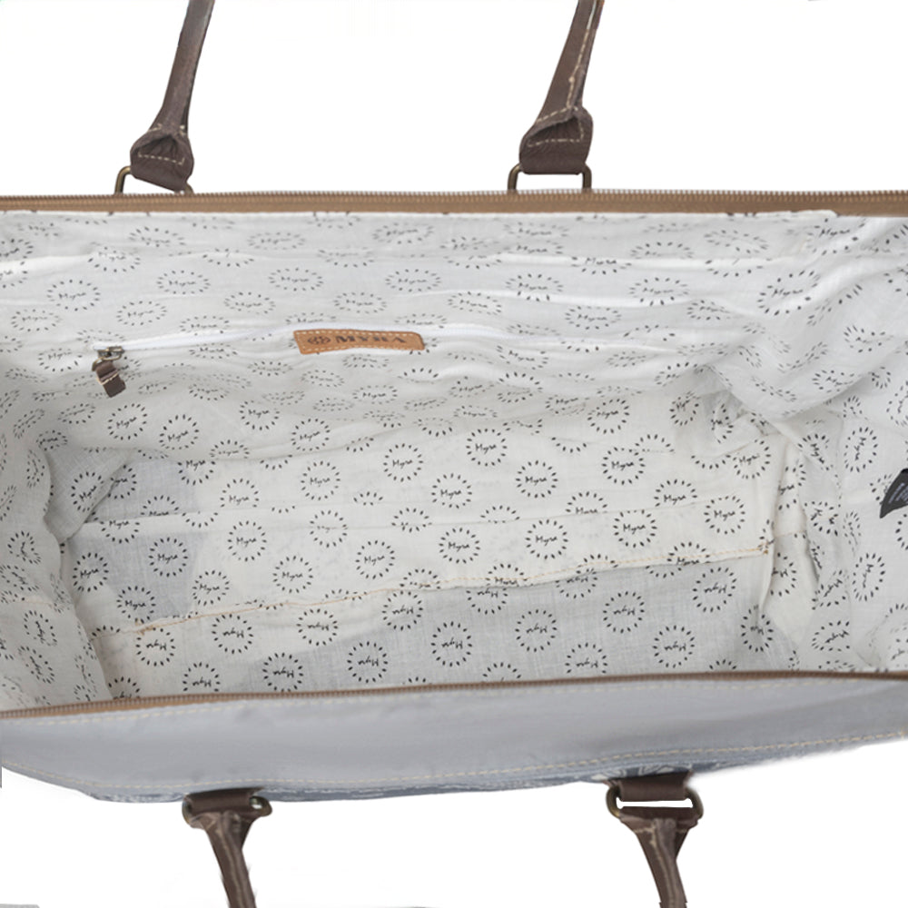 Myra Paisley Plains Weekender Bag in Cowboy Blue - Myra USA
