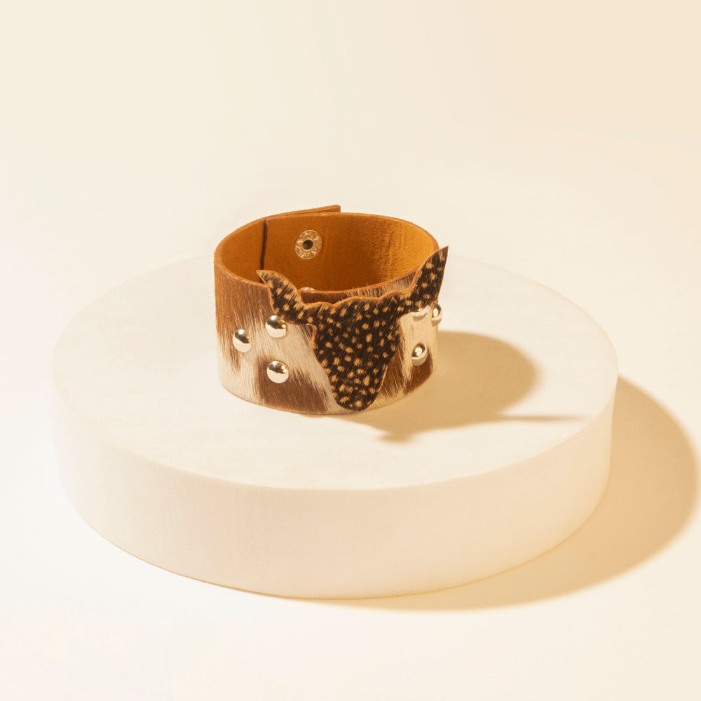 Myra Herd Boss Hairon Cuff in Speckled Brown - Myra USA