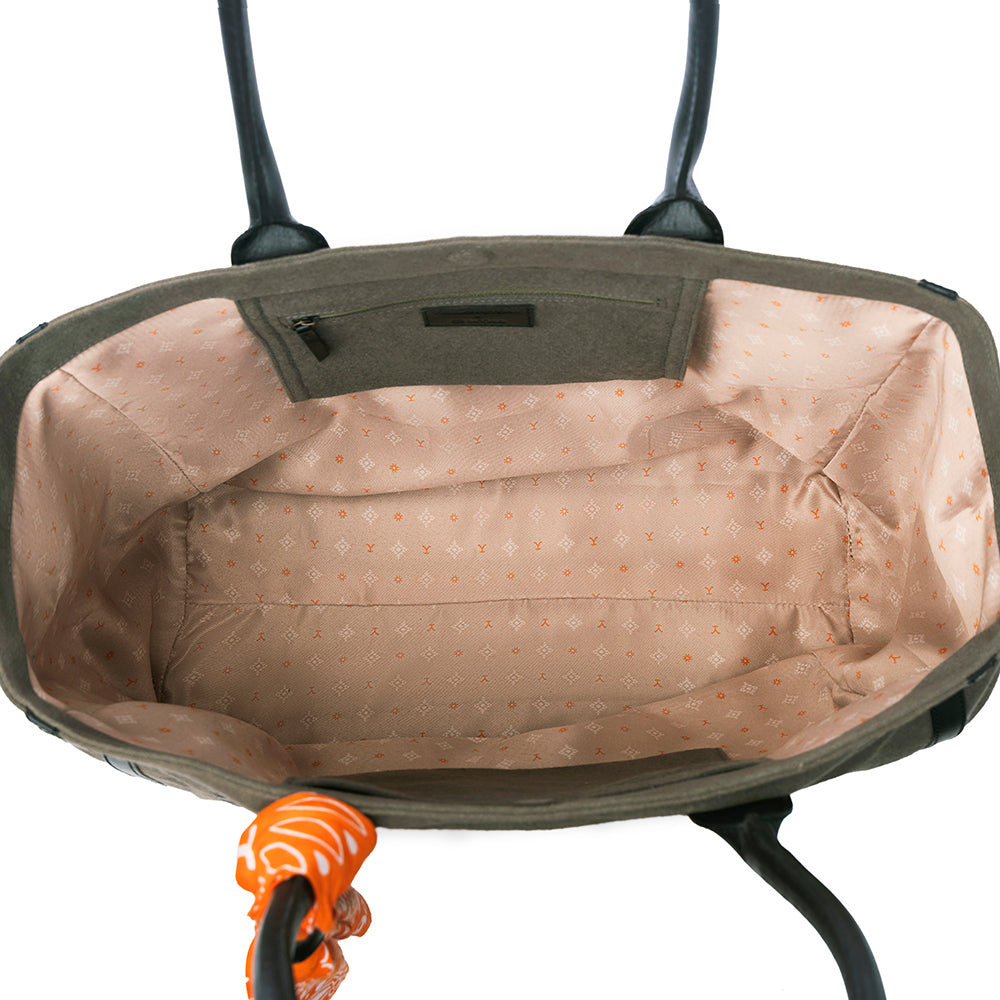 Yellowstone Velorra Ash Weekender Bag with Scarf - Myra USA