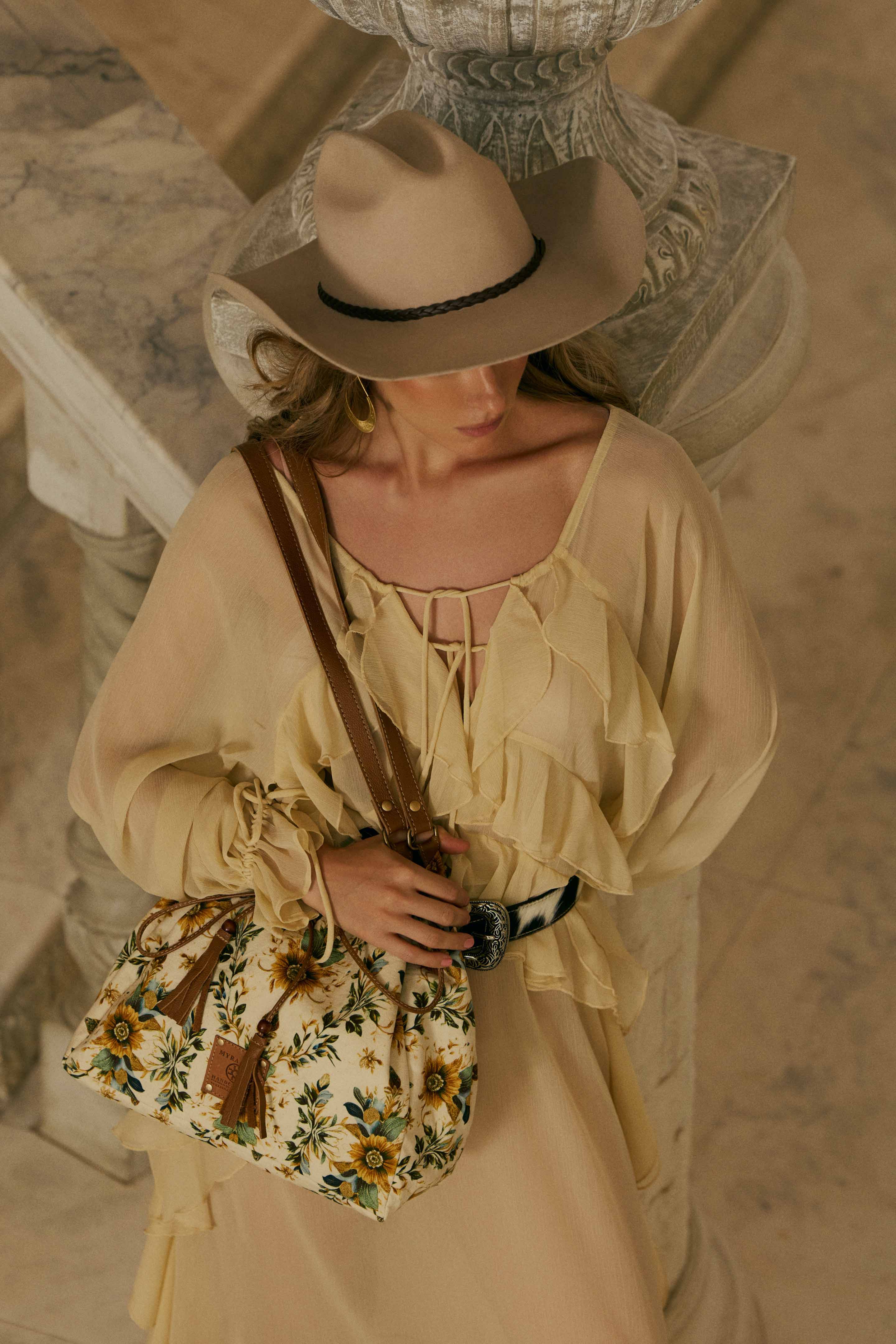 Myra Southern Bloom Cotton & Leather Bucket Bag in Chestnut Beige - Myra USA