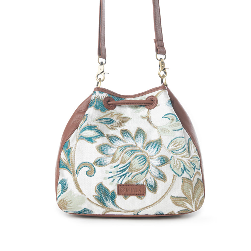 Myra Old Soul Bucket Bag in Alpine White - Myra USA