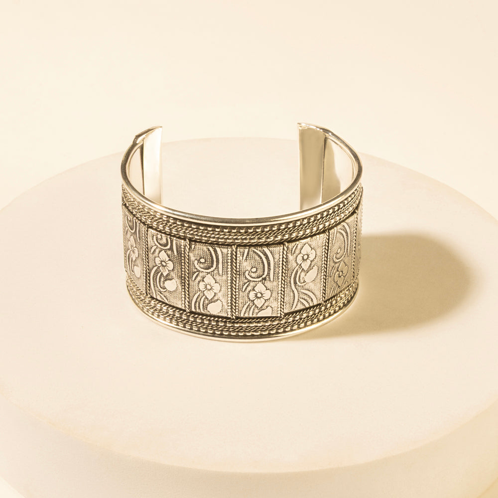 Myra Saddlecrest Engraved Cuff in Antique Frost - Myra USA
