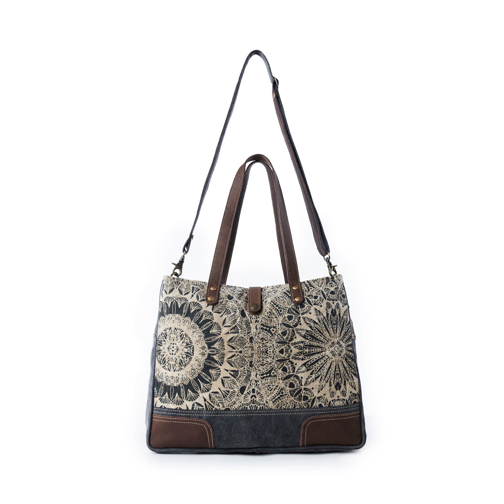 Myra Willow Mesa Messenger in Radial Sand - Myra USA