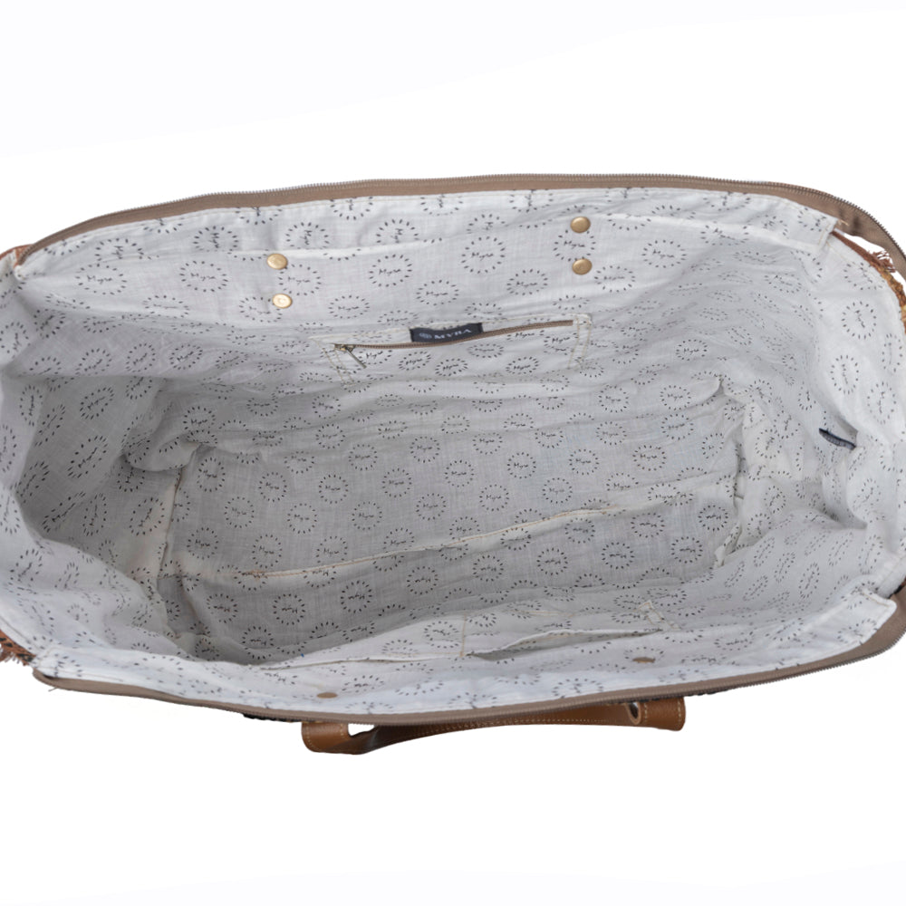 Myra Prairie Crest Weekender Bag in Mustard Yellow - Myra USA